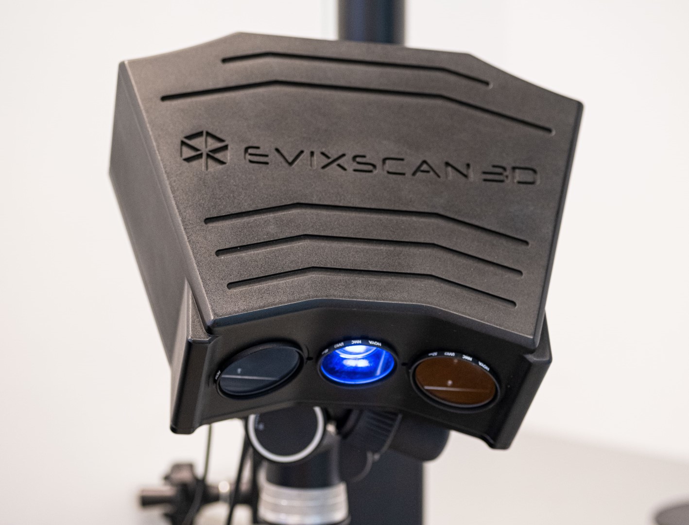 Скенер eviXscan 3D FinePrecision +  Подарък 3бр спрей за сканиране 35мл AESUB